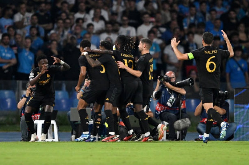 Real Madrid hạ gục Napoli